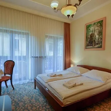 Victoria Cecchini Hotel