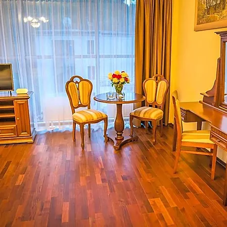 Hotel Victoria Cecchini